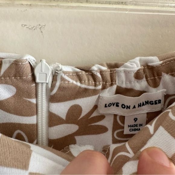 Love on a Hanger • Mod Floral Mini Skirt - Picture 6 of 7